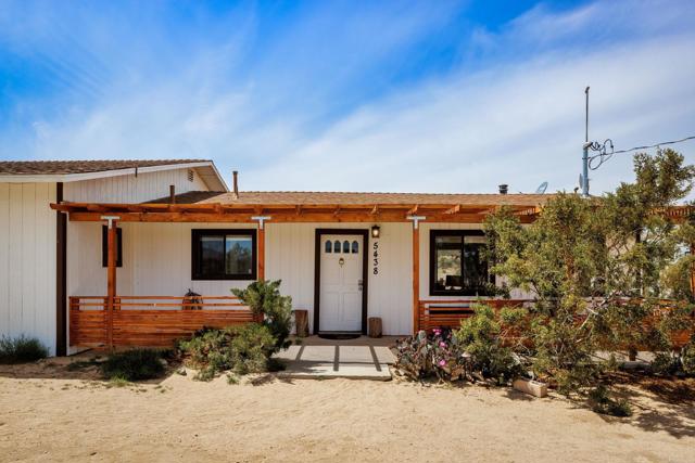 5438 Center Avenue, Joshua Tree, California 92252, 4 Bedrooms Bedrooms, ,3 BathroomsBathrooms,Residential,For Sale,5438 Center Avenue,CRNDP2402382