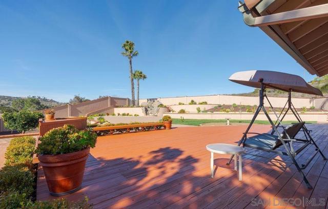 672 Chateau Place, Escondido CA: https://media.crmls.org/mediaz/dc28e300-7a2e-493f-bc02-260fa4e3df93.jpg