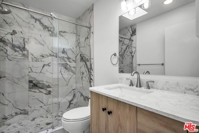 13340 Burbank Boulevard, Sherman Oaks CA: https://media.crmls.org/mediaz/dc297aef-90f4-4586-a3ea-2fceb1106b07.jpg