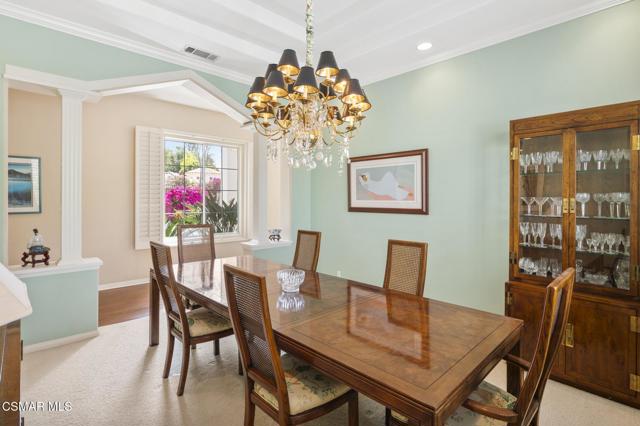 1662 E Janss Road, Thousand Oaks CA: https://media.crmls.org/mediaz/dc29e763-d0ac-45eb-806d-1fdb5fad6d5a.jpg