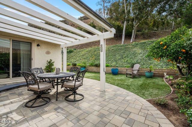 6036 Gitana Avenue, Camarillo CA: https://media.crmls.org/mediaz/dc2a0687-aa46-4221-ba09-75ac65c7b08d.jpg