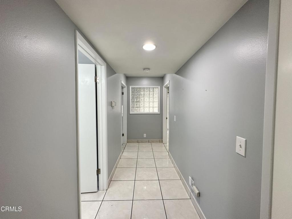 https://media.crmls.org/mediaz/dc2a441c-a75b-4806-908e-66095423c959.jpg?preset=X-Large