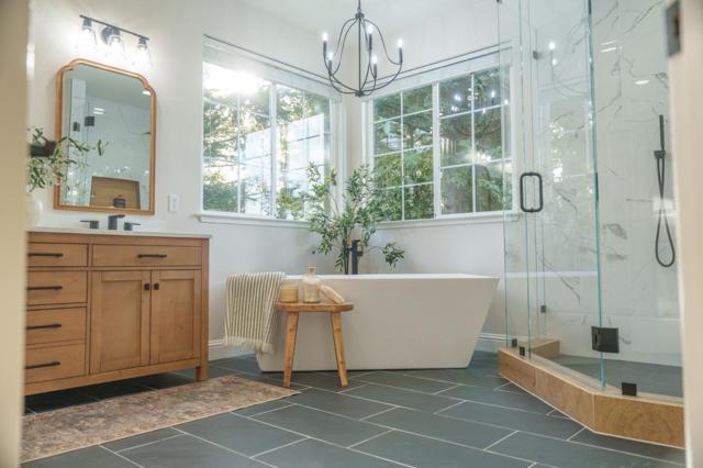 2360 Sunflower Circle, Gilroy CA: https://media.crmls.org/mediaz/dc2a6624-16bf-422c-80fc-f5689737a569.jpg