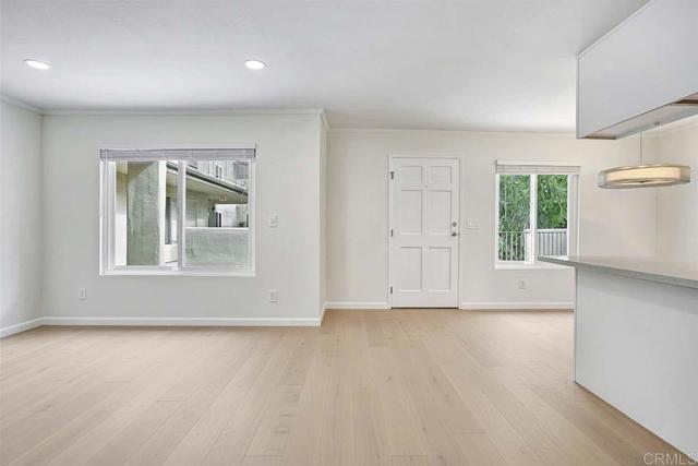 Detail Gallery Image 4 of 15 For 13754 Mango Dr #224,  Del Mar,  CA 92014 - 2 Beds | 2 Baths