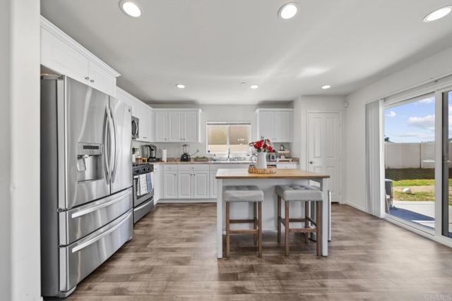 Detail Gallery Image 12 of 42 For 29483 Beeler Rd, Winchester,  CA 92596 - 4 Beds | 3 Baths