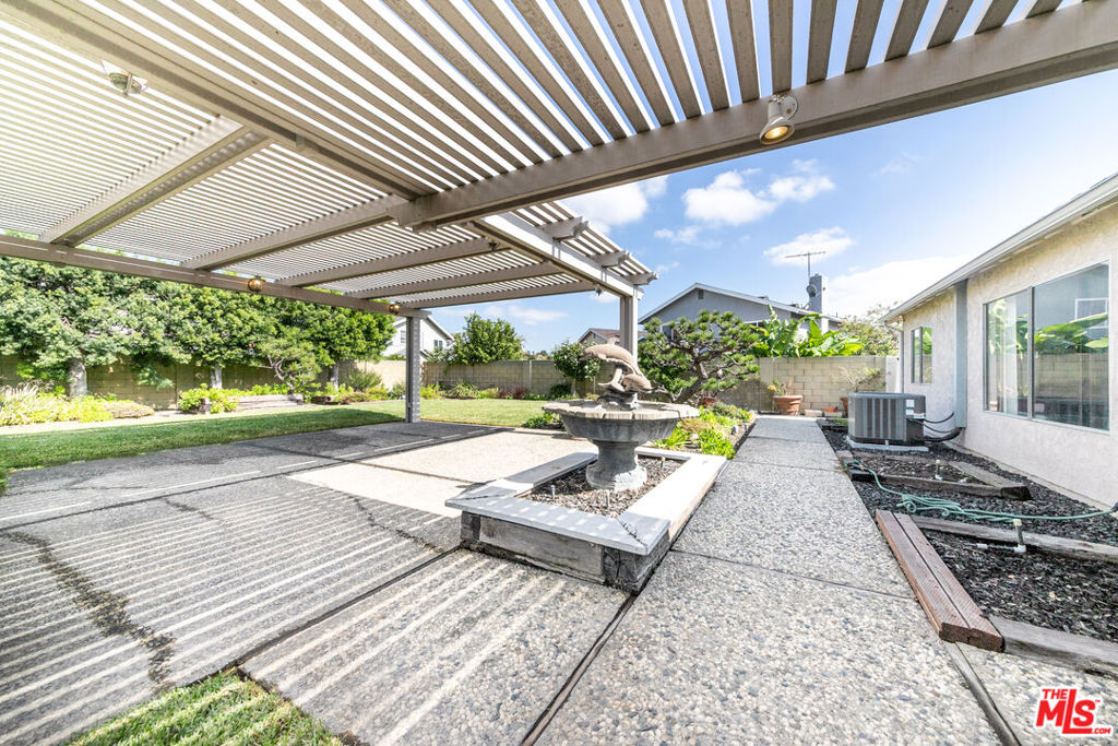 MLS #25610801 image #19