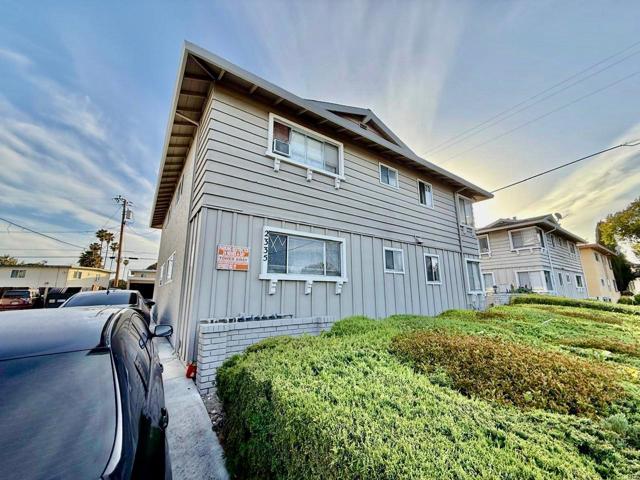 2335 Monroe Street, Santa Clara CA: https://media.crmls.org/mediaz/dc2ecd06-01a4-468a-920e-b9e1714f3a08.jpg