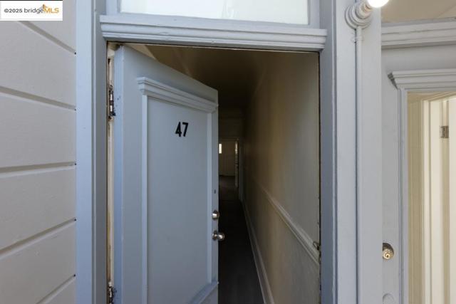 47 Auburn, San Francisco CA: https://media.crmls.org/mediaz/dc2f79c3-d41c-4019-8ee4-c4f86a654b08.jpg