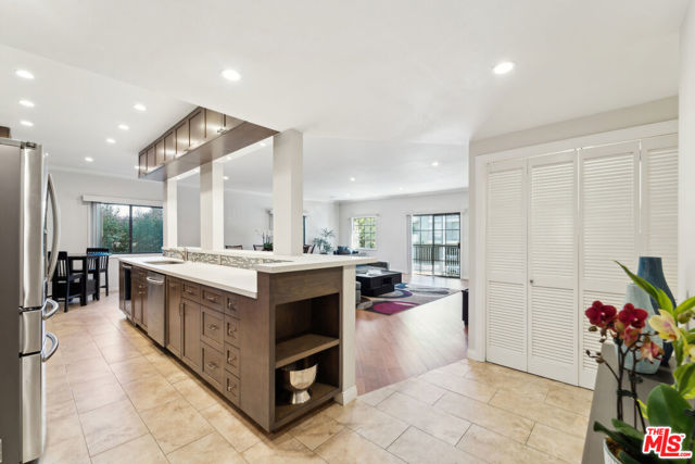 11737 Darlington Avenue, Los Angeles CA: https://media.crmls.org/mediaz/dc2f7eb7-4959-4e17-a544-19e577b9f9c0.jpg