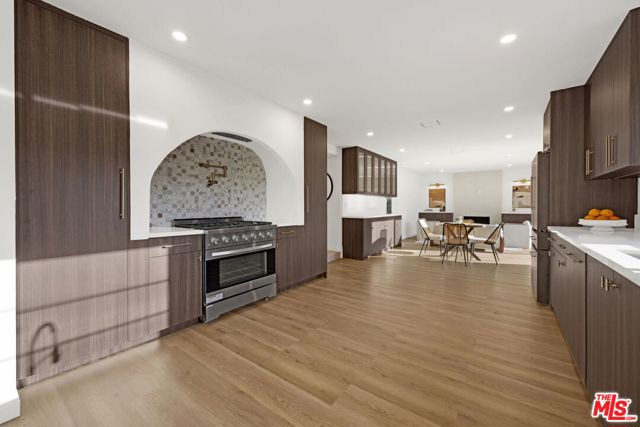 8815 Sari Avenue photo 10