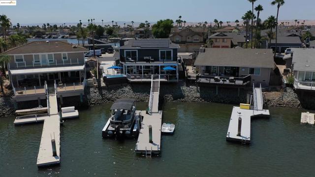 4911 Cabrillo Pt, Discovery Bay CA: https://media.crmls.org/mediaz/dc312ecb-f832-40ea-84d1-38ebf3e95671.jpg