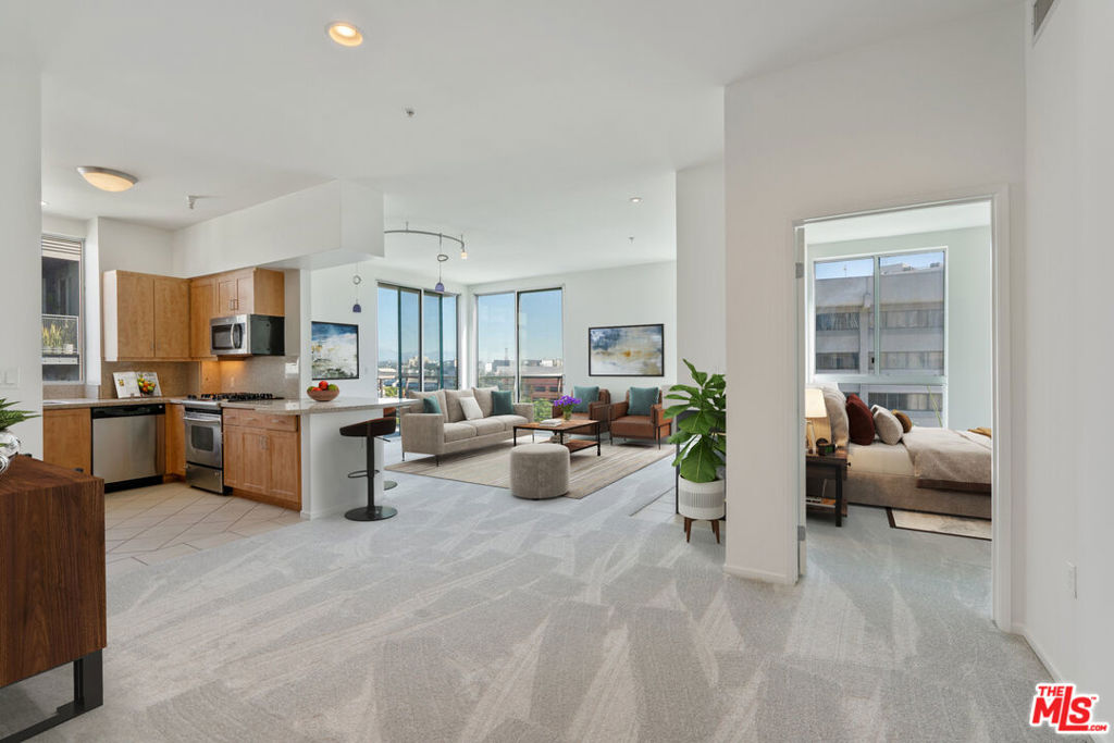 267 S San Pedro Street 619, Los Angeles, CA 90012
