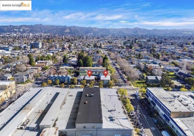 1298 63rd St, Emeryville CA: https://media.crmls.org/mediaz/dc3454a3-b1f0-4931-9af4-246d94e4e3d1.jpg