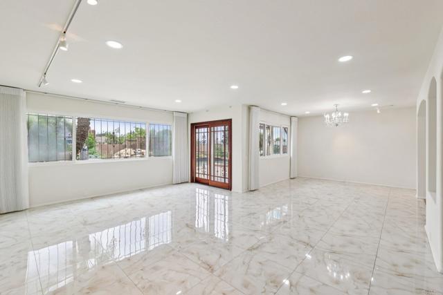 Detail Gallery Image 9 of 75 For 1943 Brookhurst Dr, El Cajon,  CA 92019 - 5 Beds | 3 Baths