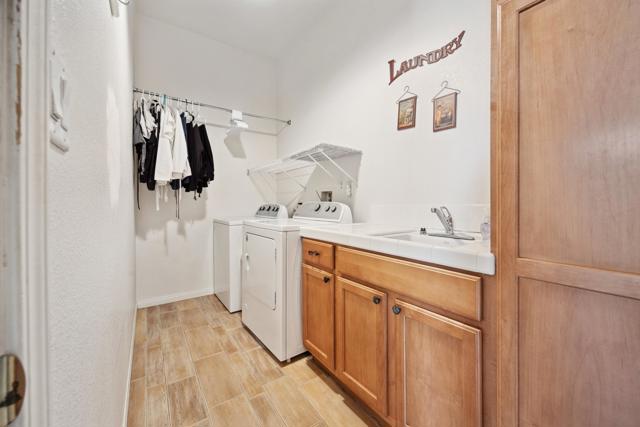 79976 Castille Drive, La Quinta CA: https://media.crmls.org/mediaz/dc34d9e4-0766-4aa4-be18-71fefbbb1701.jpg