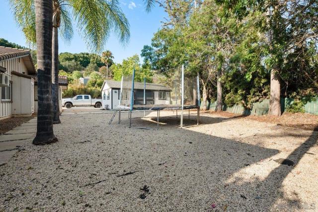 3647 Laketree Dr., Fallbrook CA: https://media.crmls.org/mediaz/dc361e0e-3ed1-4317-9f1f-717589389a37.jpg