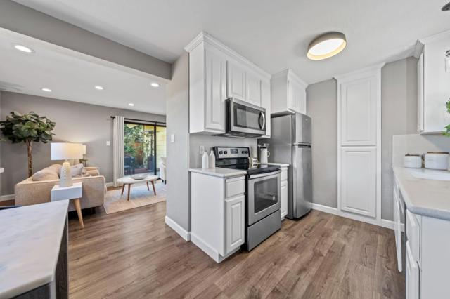 2518 W Middlefield Road, Mountain View CA: https://media.crmls.org/mediaz/dc3692ce-6739-4b3b-9554-d09764d2f1ca.jpg