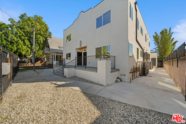 Image 3 for 324 W 51st St, Los Angeles, CA 90037