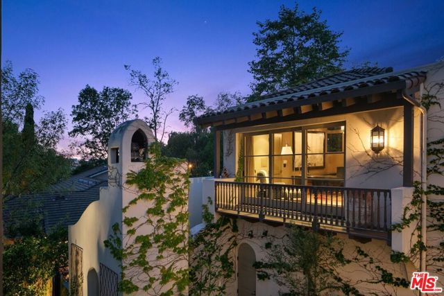 850 Muskingum Avenue, Pacific Palisades CA: https://media.crmls.org/mediaz/dc36f153-d62b-4314-a703-cfd91eda7c7b.jpg