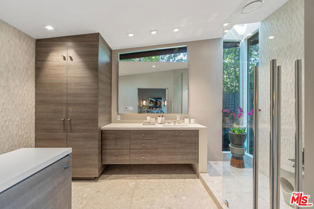 8581 Appian Way, Los Angeles CA: https://media.crmls.org/mediaz/dc371429-9811-4b8a-9b2d-162ba6534cb7.jpg