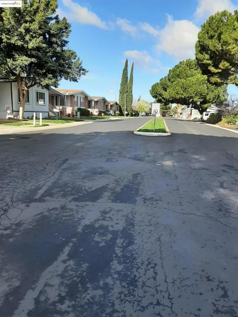 26 Bradley Lane, Antioch CA: https://media.crmls.org/mediaz/dc378d1d-3d56-46bc-97d3-8cad5fc9ee8f.jpg