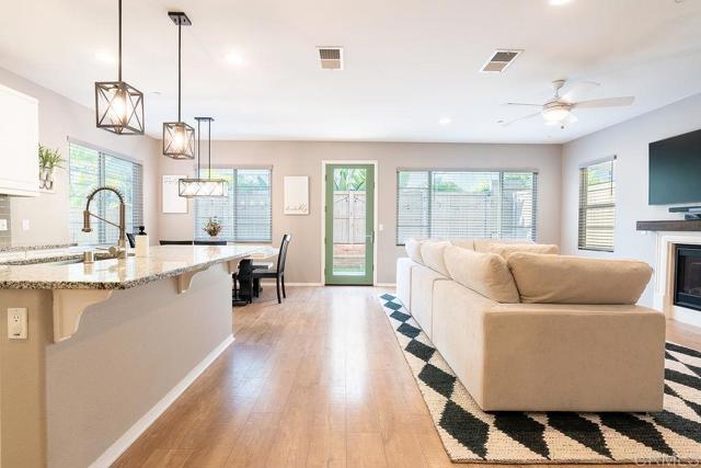 Detail Gallery Image 11 of 39 For 1132 Cherry Tree Lane, Vista,  CA 92084 - 4 Beds | 2/1 Baths