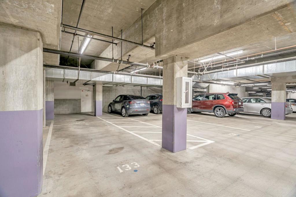 https://media.crmls.org/mediaz/dc382077-ac34-4216-b16a-8a79f9bd88e0.jpg?preset=X-Large