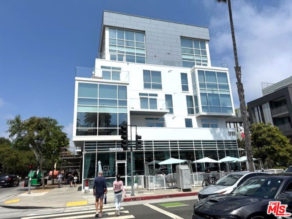 1705 Ocean Avenue #403