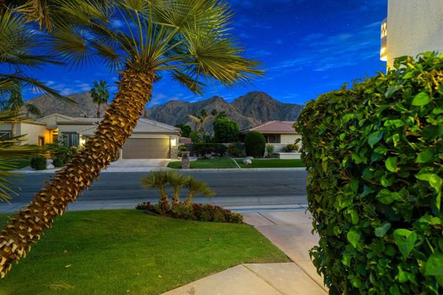 76936 Comanche Lane, Indian Wells CA: https://media.crmls.org/mediaz/dc3935c8-8d59-4c01-8e62-db48ab888f38.jpg