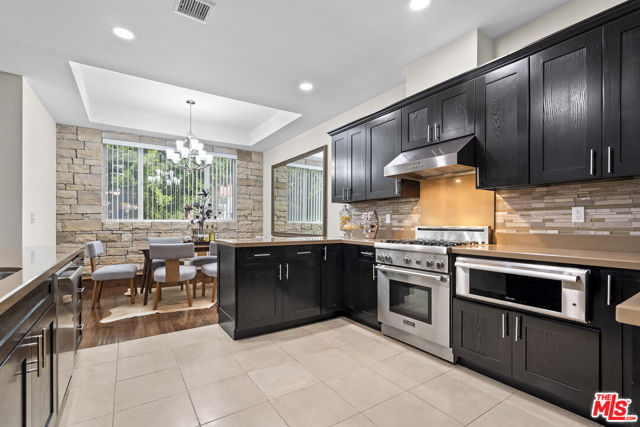 4848 Wilshire Boulevard, Los Angeles CA: https://media.crmls.org/mediaz/dc39ccc1-a43c-402a-a5ce-f1a3135cc9a6.jpg