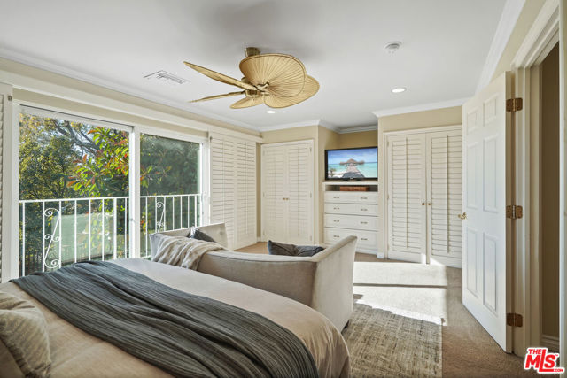 4015 Karelia Street, Los Angeles CA: https://media.crmls.org/mediaz/dc39e968-5180-4d80-8e75-fc8efb87cbda.jpg