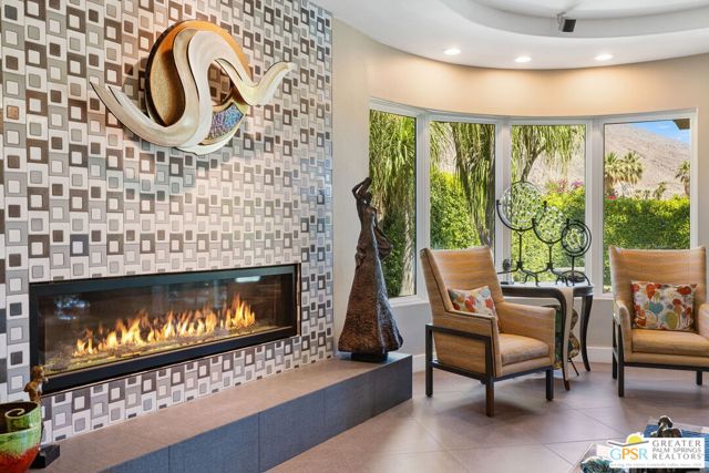 450 E Bogert Trail, Palm Springs CA: https://media.crmls.org/mediaz/dc3ac0c8-92fc-4e8f-b3d2-6cd7e8c27f63.jpg