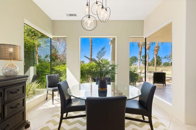 80080 Riviera, La Quinta CA: https://media.crmls.org/mediaz/dc3acc8e-4536-4c86-8ef1-df315568caa2.jpg