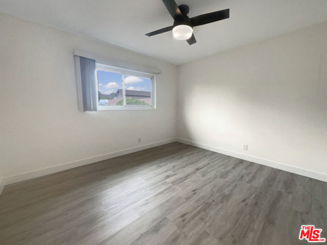 495 N Wendy Drive, Newbury Park CA: https://media.crmls.org/mediaz/dc3ae8f1-c106-41b9-ad48-a9e524ecf98e.jpg