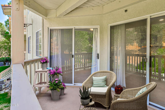 Balcony w/ Mountain View