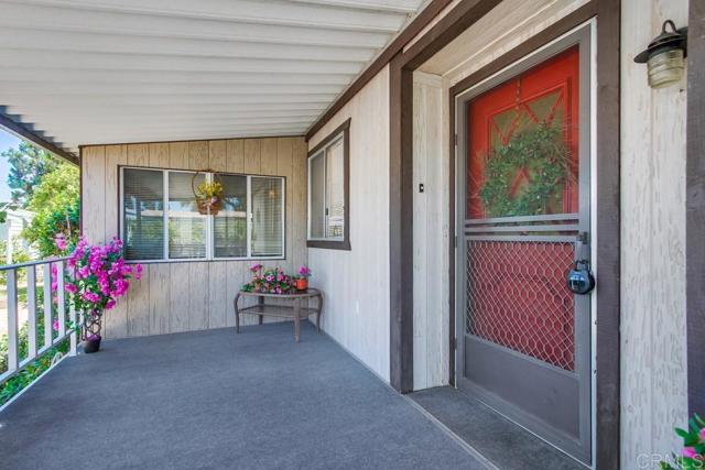 Detail Gallery Image 6 of 48 For 276 N El Camino Real #97,  Oceanside,  CA 92058 - 2 Beds | 2 Baths