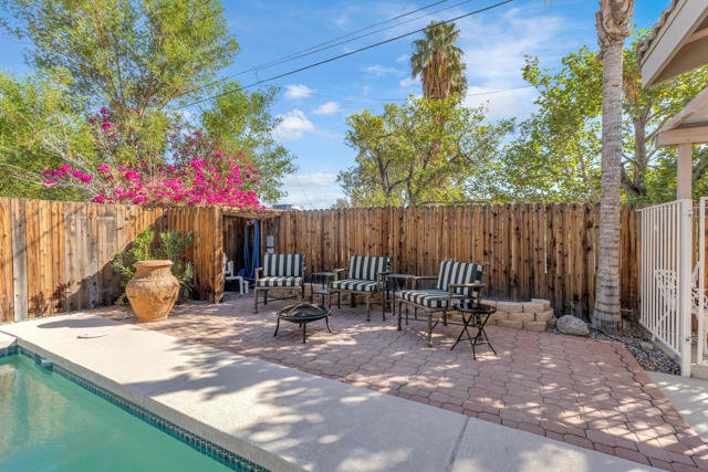 Image 12 of 64 For 52680 Avenida Martinez