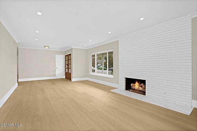 11_11946760_184500_184500-EM-111