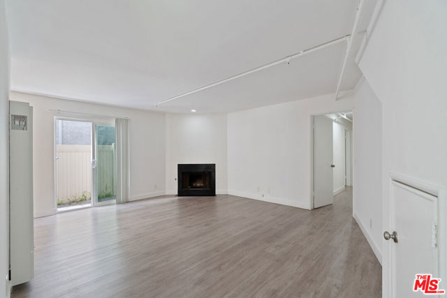 3319 Bagley Avenue, Los Angeles CA: https://media.crmls.org/mediaz/dc3eeade-e5b3-44f2-a767-d8036d2644fe.jpg