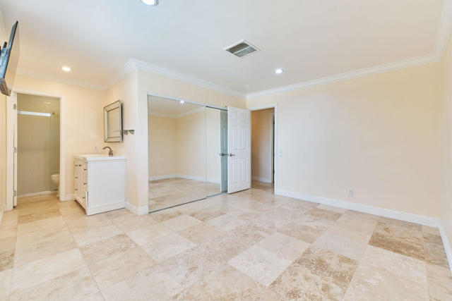 83175 Rue Paray, Thermal CA: https://media.crmls.org/mediaz/dc3f325f-fdaf-40be-9e12-17f579eeb2f7.jpg