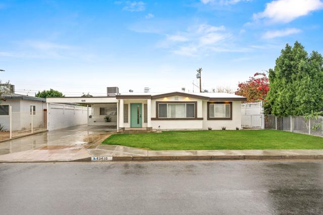 43419 Deglet Noor Street, Indio CA: https://media.crmls.org/mediaz/dc3f6349-16e7-4599-9e0b-e0aaf6b43577.jpg