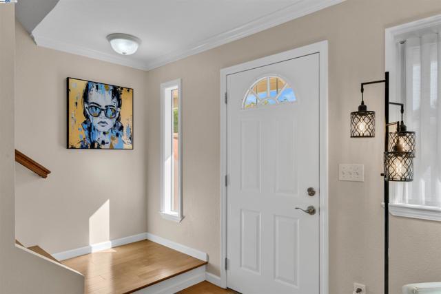 7602 Arbor Creek Cir, Dublin CA: https://media.crmls.org/mediaz/dc3f9122-9cee-4898-a4c5-8931a9a8bfab.jpg