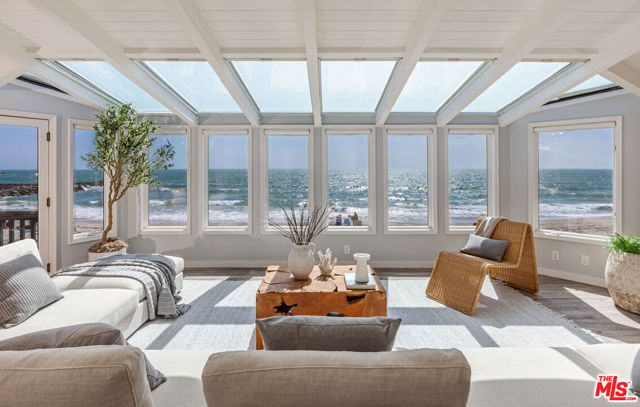 1448 Nathan Lane, Ventura CA: https://media.crmls.org/mediaz/dc3fd18a-d7d5-40da-a9d3-f804f79634cf.jpg