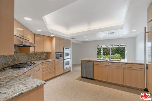 23454 Park Hermosa, Calabasas CA: https://media.crmls.org/mediaz/dc40c549-98c7-45b8-912b-b37e8f32dc4b.jpg