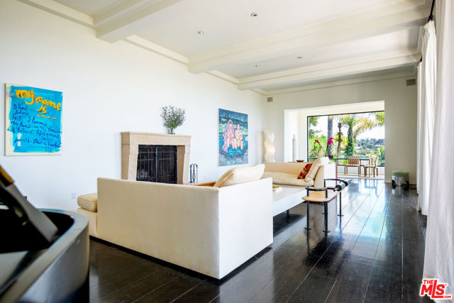 2249 Mountain Oak Drive, Los Angeles CA: https://media.crmls.org/mediaz/dc40c7ad-6da0-42d0-9bcf-7c1ab0bf86b9.jpg