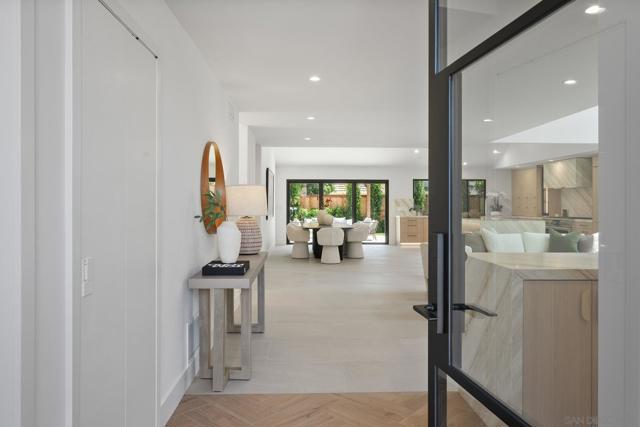 3835 Via Reposo, Rancho Santa Fe CA: https://media.crmls.org/mediaz/dc40f839-1e92-4796-a075-01f47df047f9.jpg
