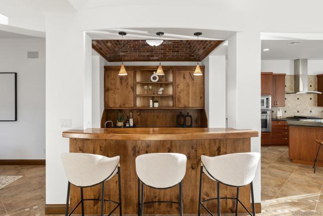 7778 Camino Sin Puente, Rancho Santa Fe CA: https://media.crmls.org/mediaz/dc4160d2-0fb3-4511-a628-04f1fac0f2e4.jpg