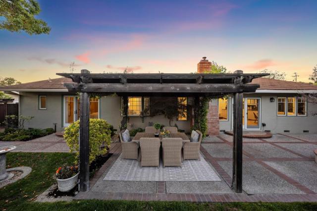 16100 Shannon Road, Los Gatos CA: https://media.crmls.org/mediaz/dc423c8c-8d3b-4da1-99d5-05ec65e7aacd.jpg