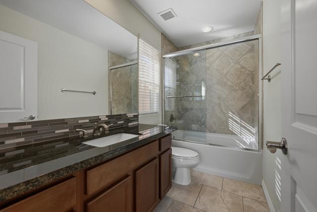 80049 Silver Sage Lane, La Quinta CA: https://media.crmls.org/mediaz/dc431646-eed9-41fa-a0d6-97d4a3e70054.jpg