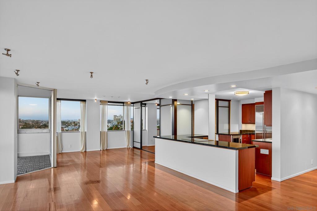 MLS #250035507SD image #4